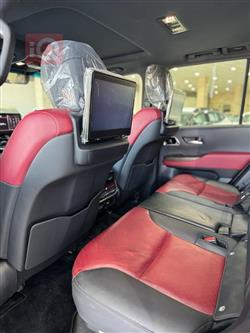 تۆیۆتا لاند کروزەر